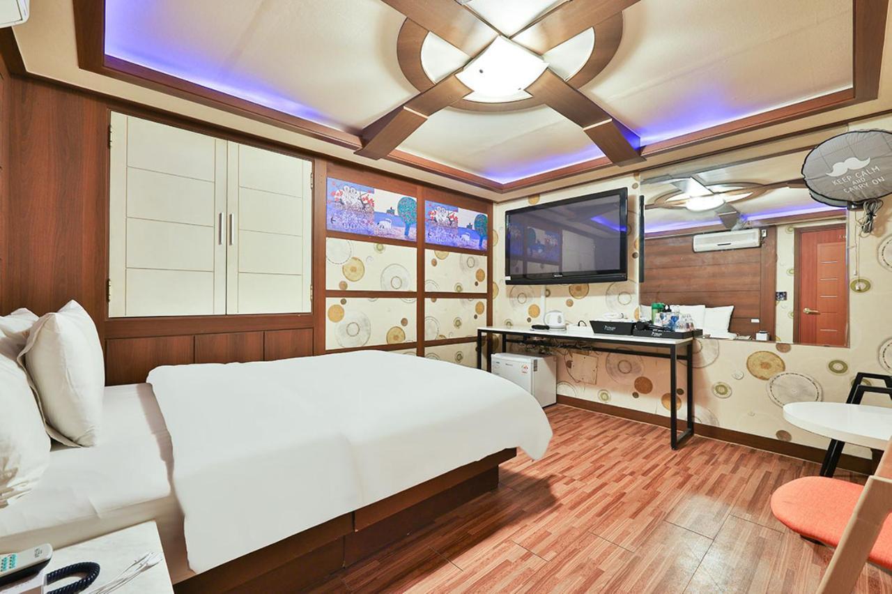 Picasso Motel Сеул Екстериор снимка