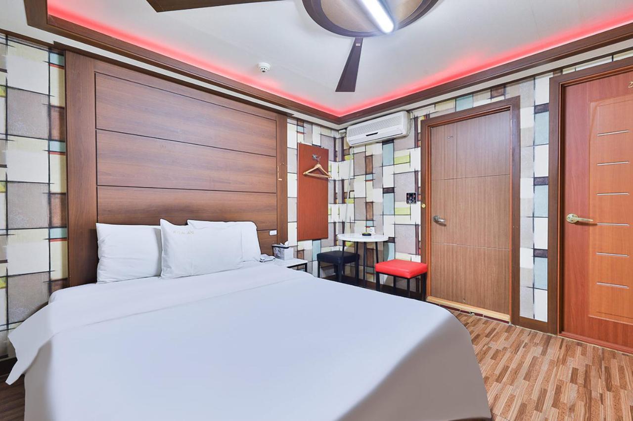 Picasso Motel Сеул Екстериор снимка