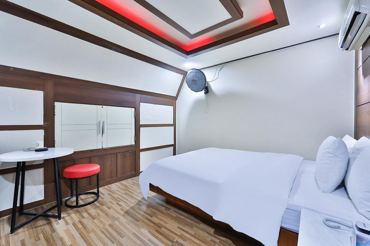 Picasso Motel Сеул Екстериор снимка