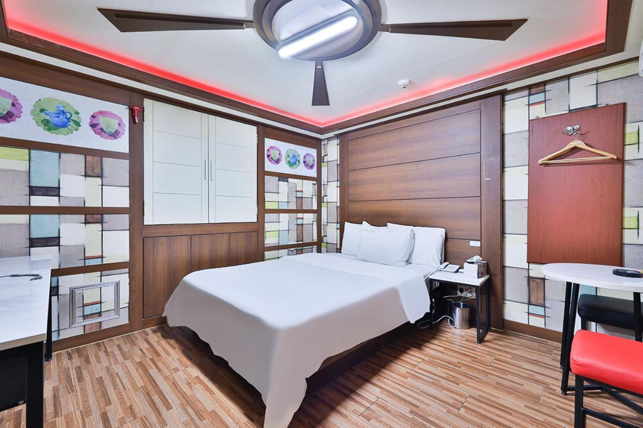 Picasso Motel Сеул Екстериор снимка