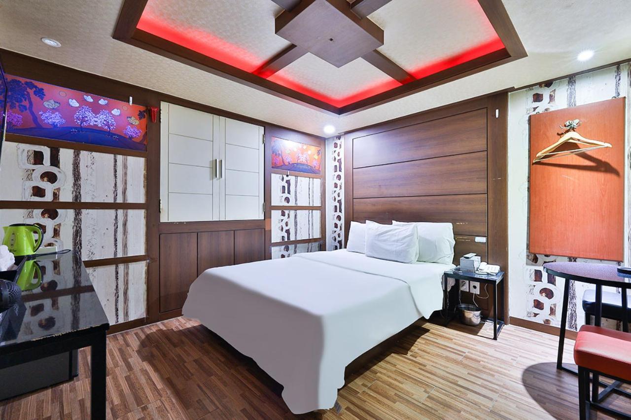 Picasso Motel Сеул Екстериор снимка