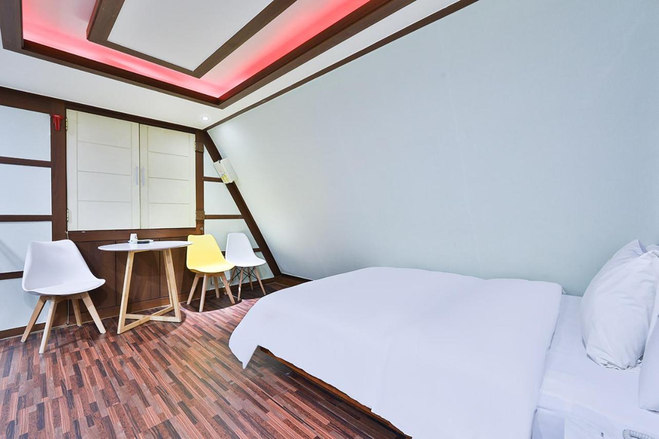 Picasso Motel Сеул Екстериор снимка