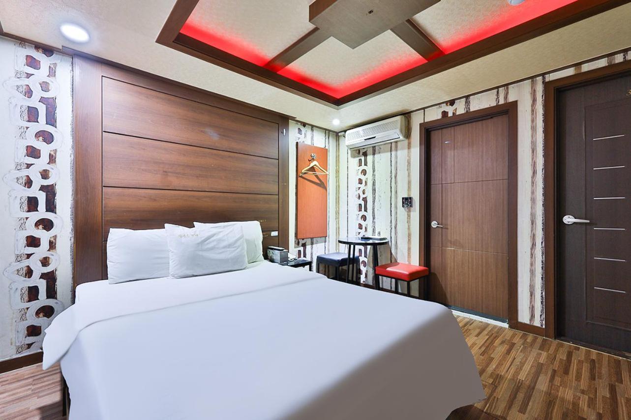 Picasso Motel Сеул Екстериор снимка
